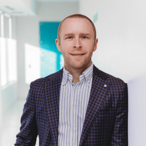 Dr. Zachary Guenther